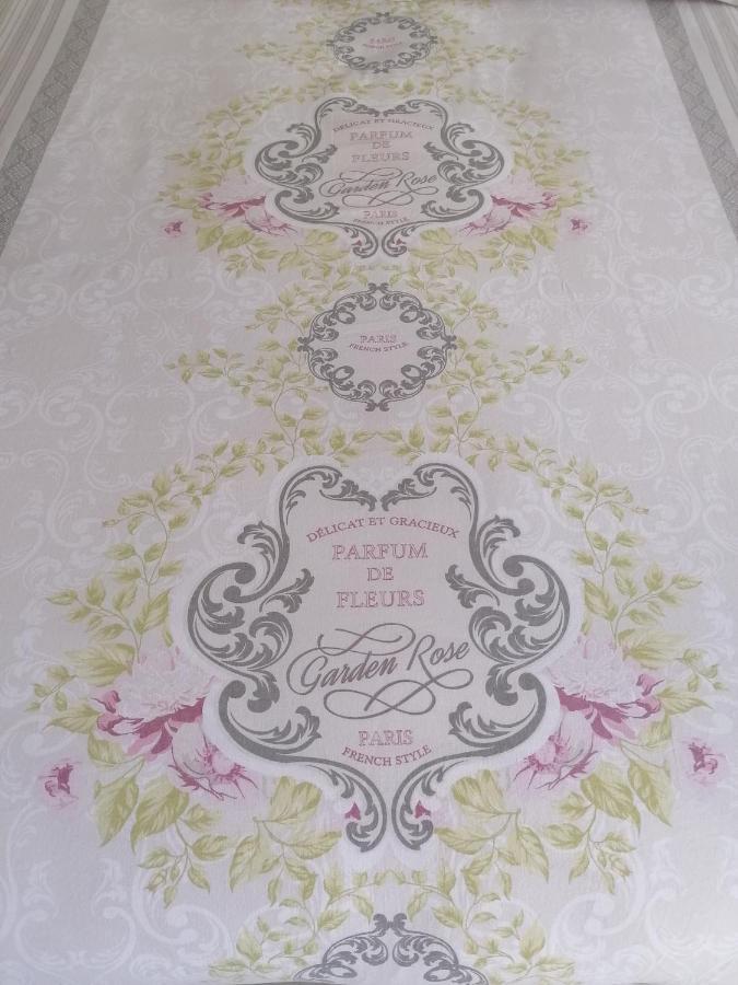 Chambre D'Hotes Esprit De Famille Landreville Exterior foto